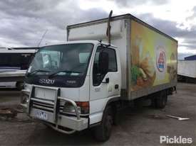 2002 Isuzu NQR450 - picture2' - Click to enlarge
