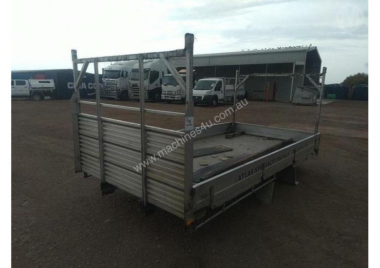 Buy Used Custom Custom Tray Truck in , Listed on Machines4u