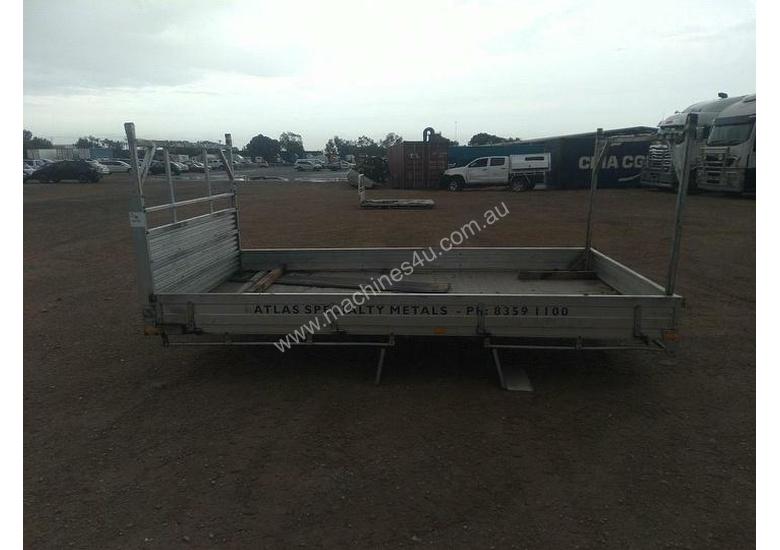 Buy Used Custom Custom Tray Truck in , Listed on Machines4u