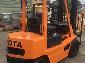 CHEAP TOYOTA DIESEL FORKLIFT - picture0' - Click to enlarge