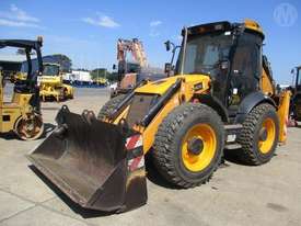 JCB 4CX-4WS - picture2' - Click to enlarge