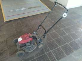 Victa Lawn Mower - picture1' - Click to enlarge