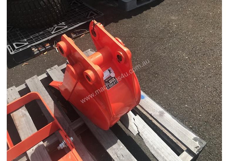 New Kubota Kubota Backhoe 300mm Bucket Backhoe parts in , Listed on