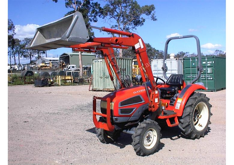 caption Tractor Daedong CK30