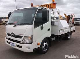 2013 Hino 300 717 - picture2' - Click to enlarge