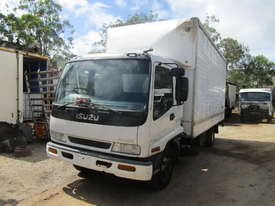 2000 Isuzu FRR Wrecking Stock #1753 - picture0' - Click to enlarge