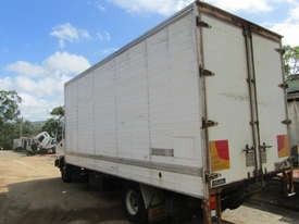2000 Isuzu FRR Wrecking Stock #1753 - picture1' - Click to enlarge