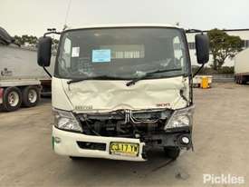 2016 Hino 300 917 - picture1' - Click to enlarge