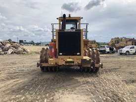 Caterpillar 825C Compactor - picture1' - Click to enlarge
