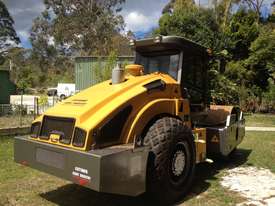 New LUTONG road roller - picture2' - Click to enlarge