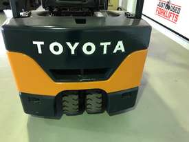 TOYOTA 7 FBE18 62109 3 WHEEL COUNTER BALANCED FORKLIFT CONTAINER MAST - picture1' - Click to enlarge