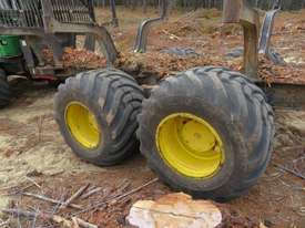 Forwarder JD 1510E 8 wheel drive - picture2' - Click to enlarge