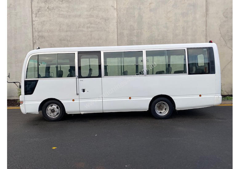 caption Nissan Civilian School bus Bus