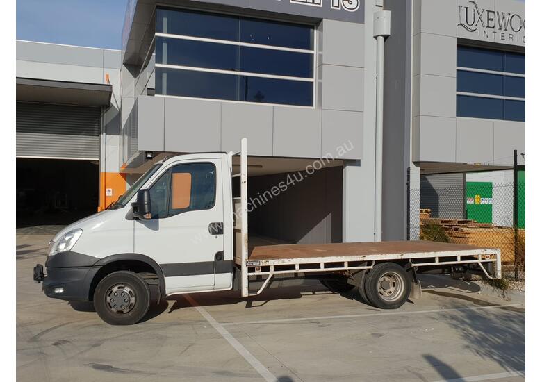caption 2014 Iveco 45C17 Daily Light Truck with Steel Tray