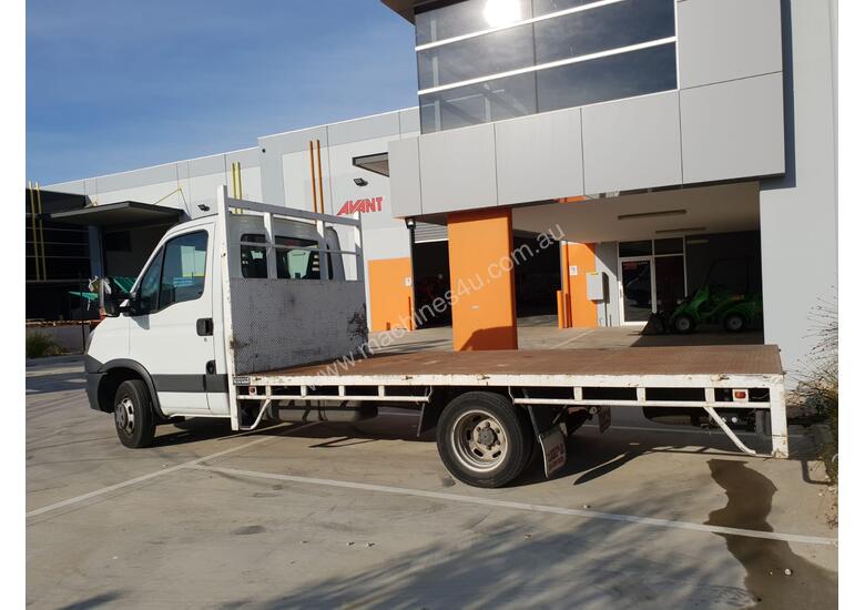 caption 2014 Iveco 45C17 Daily Light Truck with Steel Tray