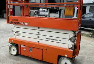 Snorkel S3226E - 26ft Narrow Electric Scissor Lift