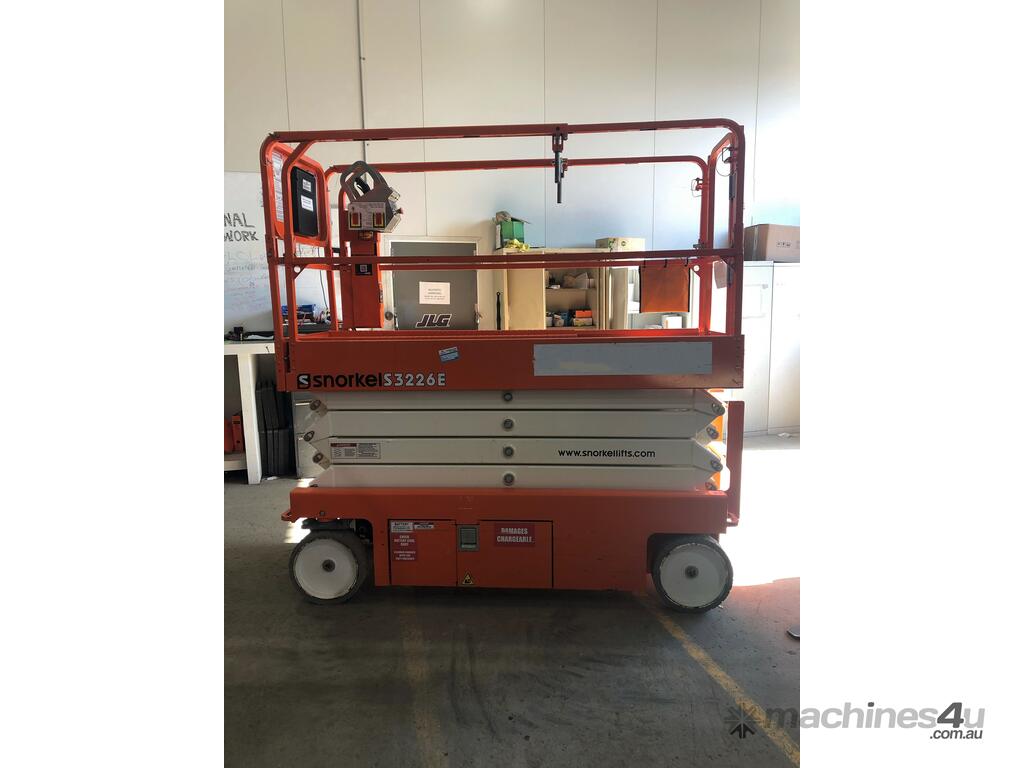 Used 2018 snorkel Snorkel S3226E 26ft Narrow Electric Scissor Lift