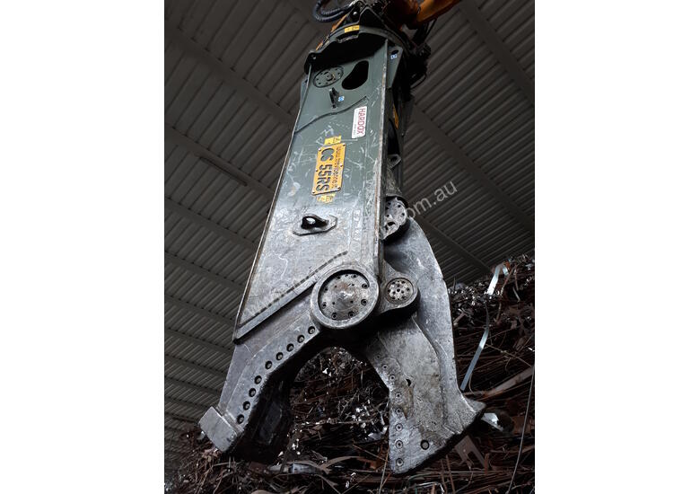 caption Trevi Benne Demolition Shear for 30-50 tonner excavators