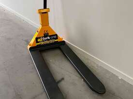 pallet jack with scales 2 tonne MUST GO - picture1' - Click to enlarge