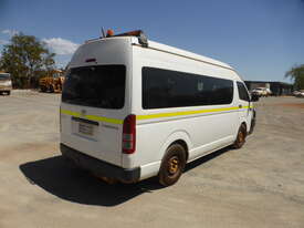 Toyota 2014 Commuter 14 Seater Bus - picture1' - Click to enlarge