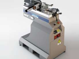 BM76 Non Mandrel Tube & Pipe Bender - picture1' - Click to enlarge