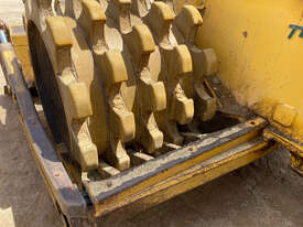 Caterpillar 815B Compactor Roller/Compacting - picture1' - Click to enlarge