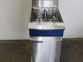 Blue Seal GT46 Twin Pan Fryer - picture0' - Click to enlarge