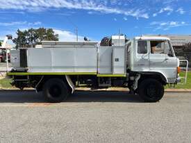 Fire Truck Hino 4x4 2000L 1988 SN1039 - picture0' - Click to enlarge