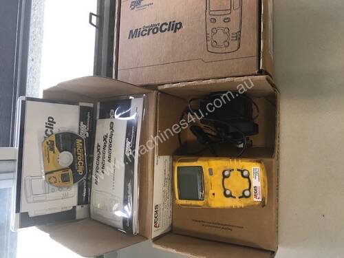 Micro-Clip gas detector