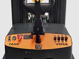 Sumi VIPER 1.5-3.7Tri SS | Reach Stacker - picture1' - Click to enlarge