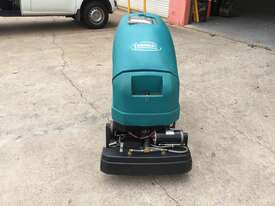 Tennant 1610 Floor Scrubber - picture2' - Click to enlarge