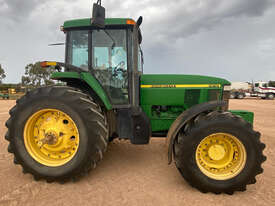 John Deere 7810 FWA/4WD Tractor - picture2' - Click to enlarge