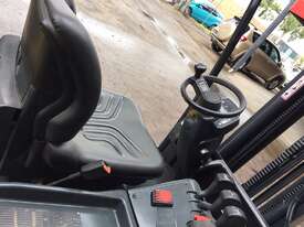 Jungheinrich EFGDF18 1.8 Ton 3 Wheel Electric Counterbalance Forklift Refurbished - picture2' - Click to enlarge