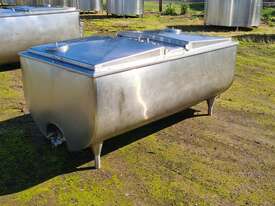 STAINLESS STEEL TANK, MILK VAT 970 LT - picture2' - Click to enlarge