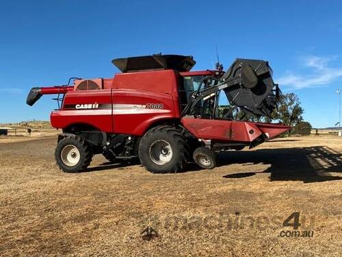 Case IH7088 Harvester 