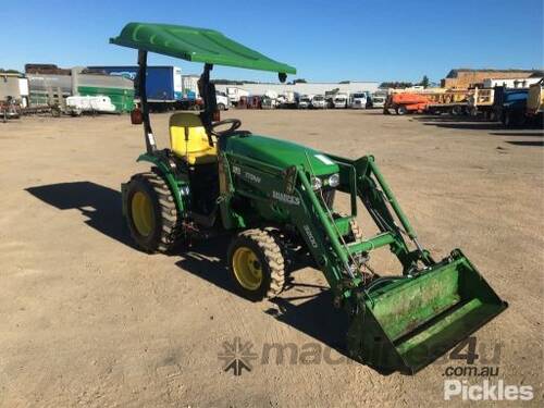 2006 John Deere 2320 HST