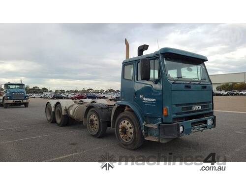 Iveco Acco 8X4