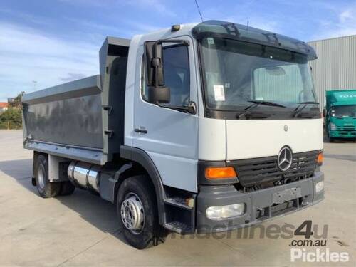 2004 Mercedes Benz Atego 1528