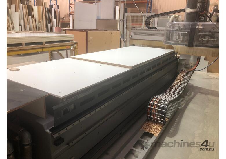 Used 2006 Biesse ROVER B Flatbed Nesting CNC In , - Listed On Machines4u