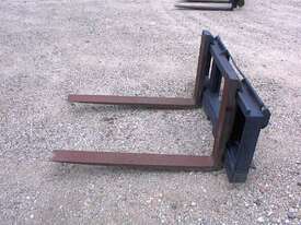 Fork attachment suit skid steer loaders - picture2' - Click to enlarge