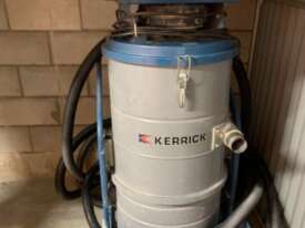 Industrial Vacuum *** PRICE NEGOTIABLE *** - picture0' - Click to enlarge