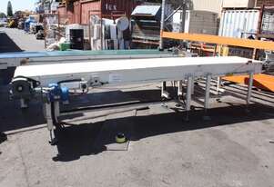 Motorised powered 4m x 75cm wide plastic chain link conveyor belt system
