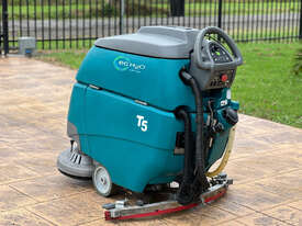 Tennant T5 Sweeper Sweeping/Cleaning - picture1' - Click to enlarge