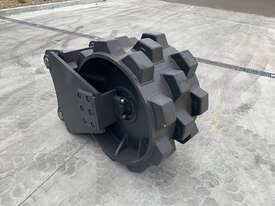 COMPACTOR WHEEL 23 TONNE SYDNEY BUCKETS - picture0' - Click to enlarge