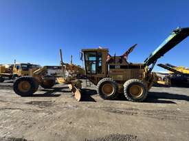 1998 160H CATERPILLAR MOTOR GRADER - picture0' - Click to enlarge