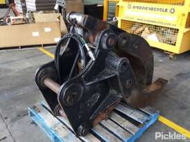 Hydraulic 5 Finger Grab Attachment - picture1' - Click to enlarge