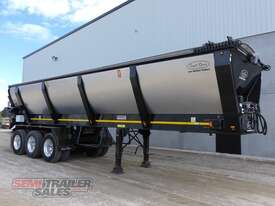 Trout River Semi Live Bottom Trailer - picture0' - Click to enlarge
