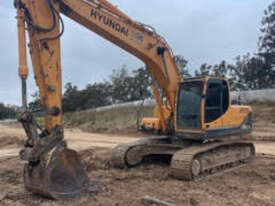 Hyundai Robex 210 LC-9 Excavator  - picture0' - Click to enlarge