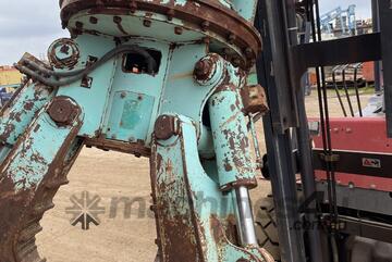 Rotating hydraulic 3 finger grapple