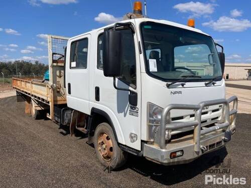 2008 Isuzu NPR300